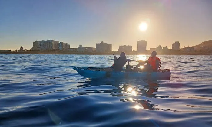 2-Hour E-Kayaking Cape Town Tour for 2 in Sea Point