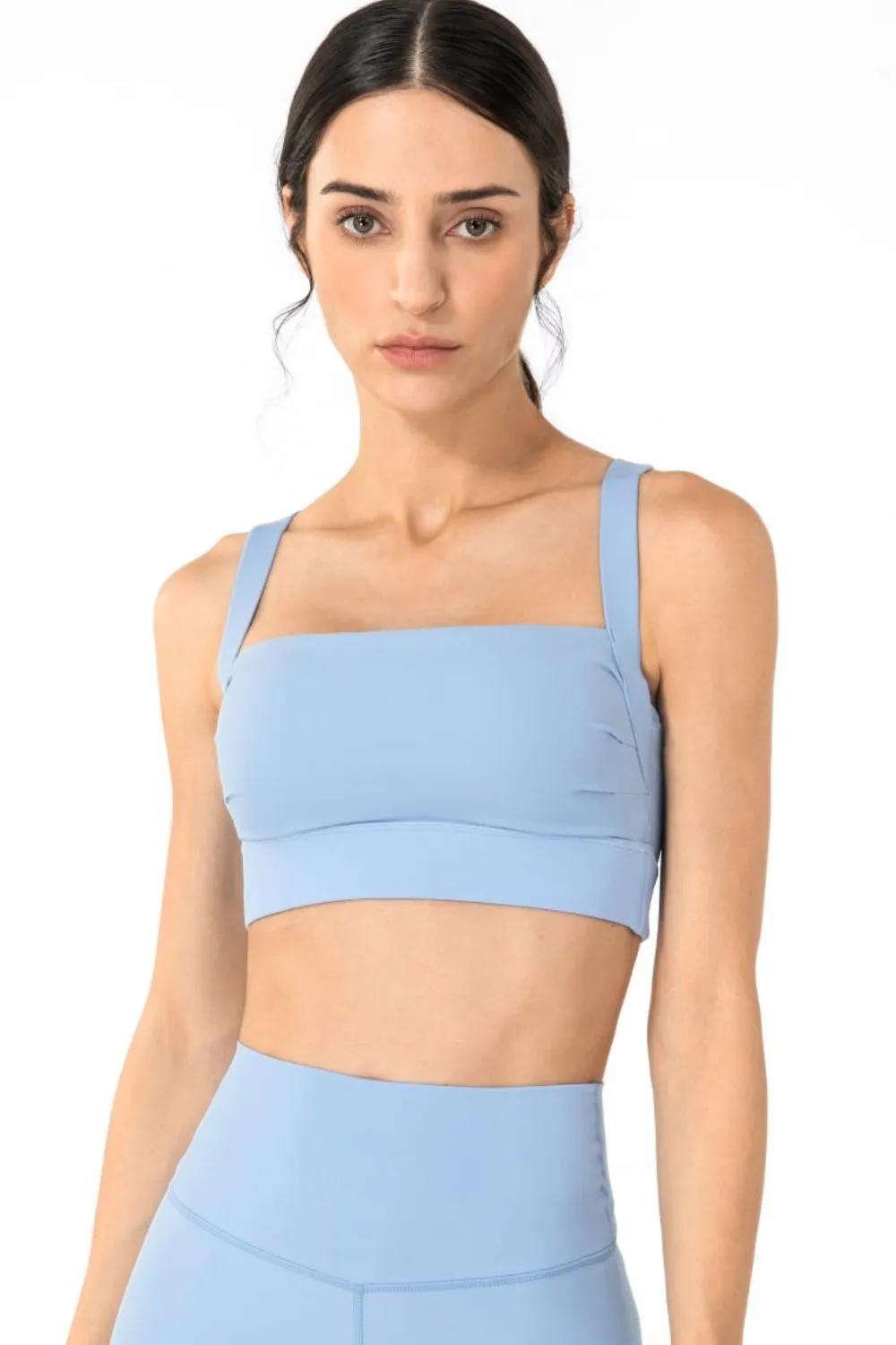 Backless Crop Top and Yoga Top Women's Open Back Pleated Detail Sports Bra KESLEY