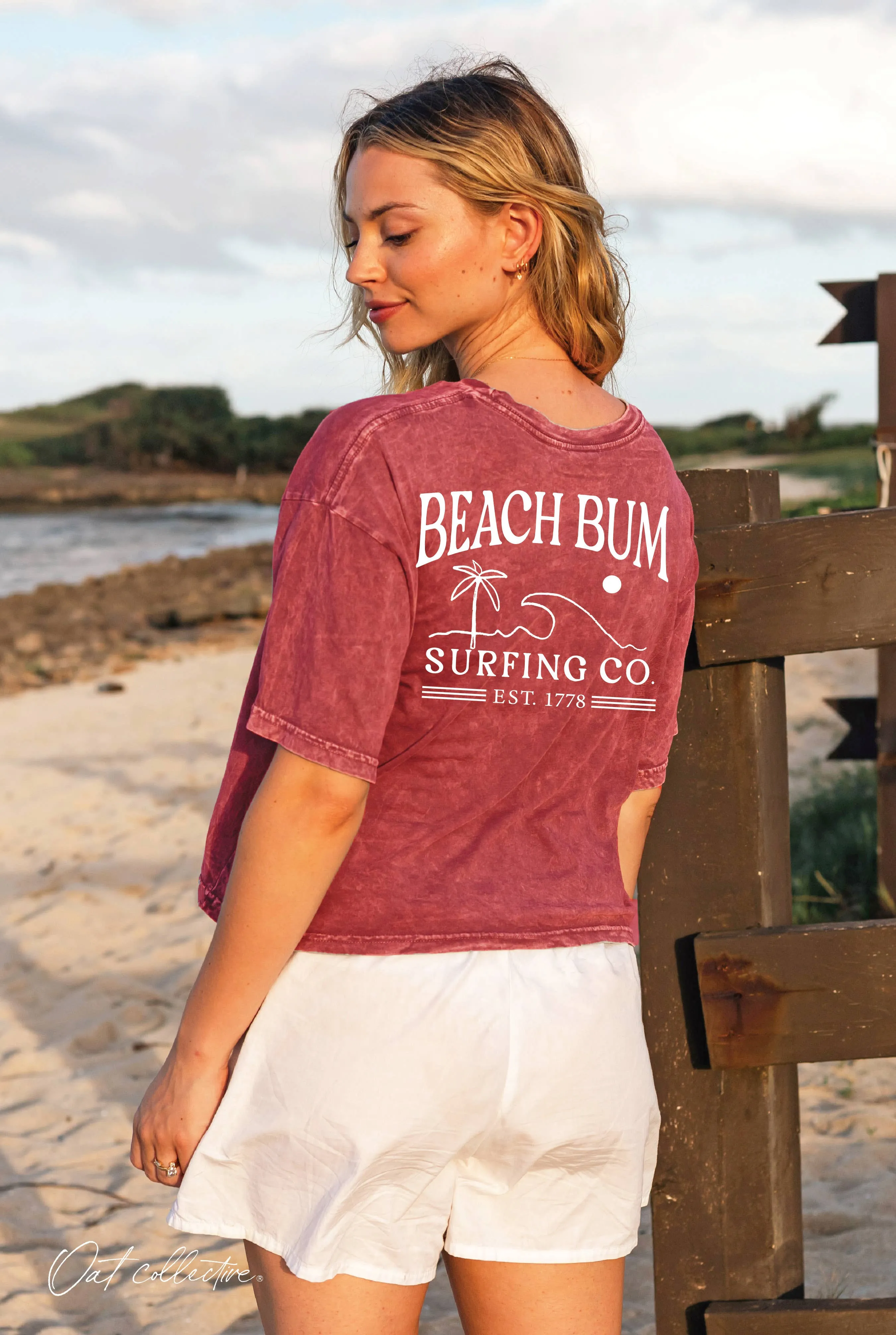 BEACH BUM Cropped Mineral Graphic Top