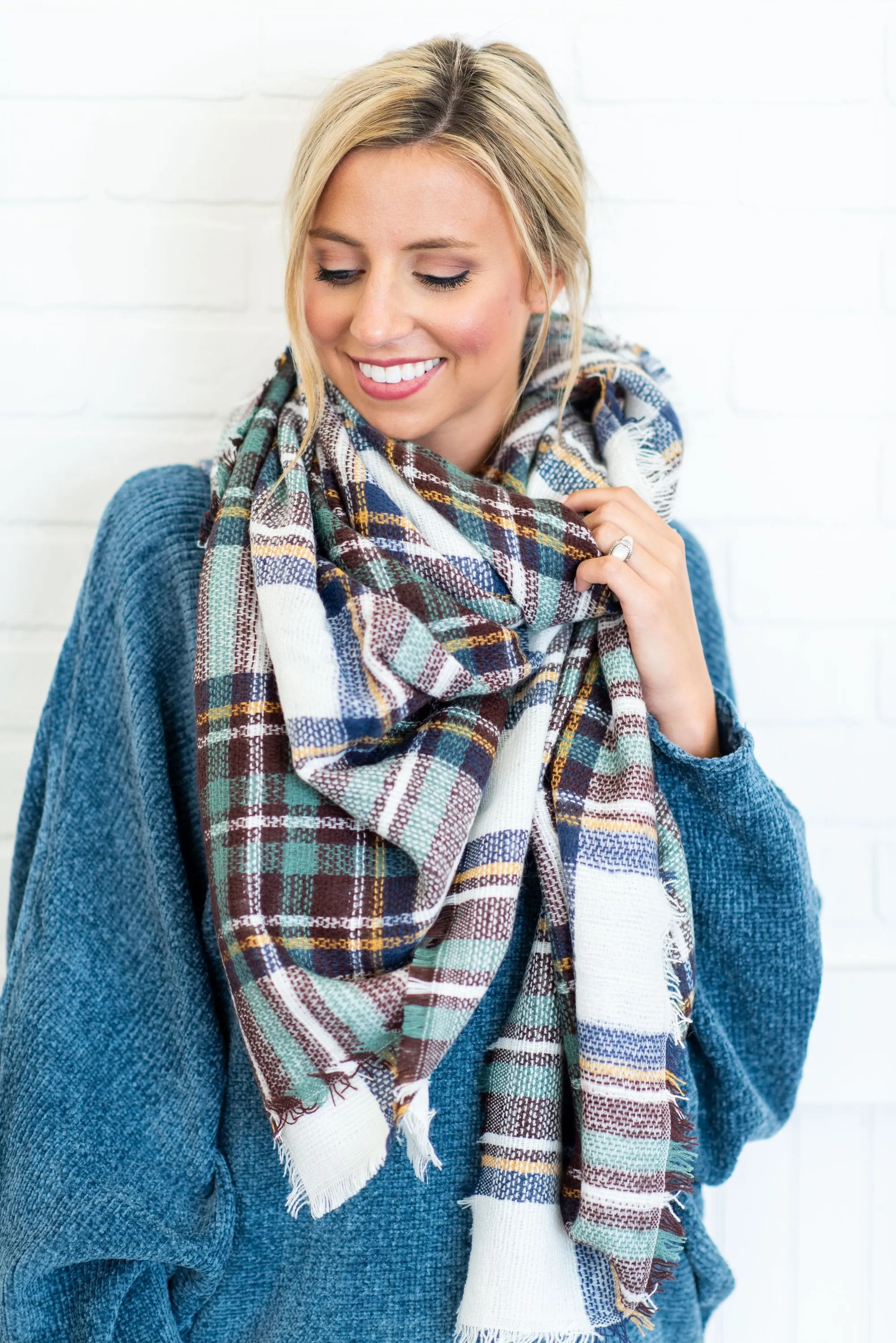 Coffee Break Scarf, White-Blue