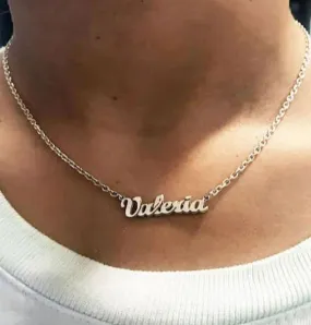 collar nombre en plata
