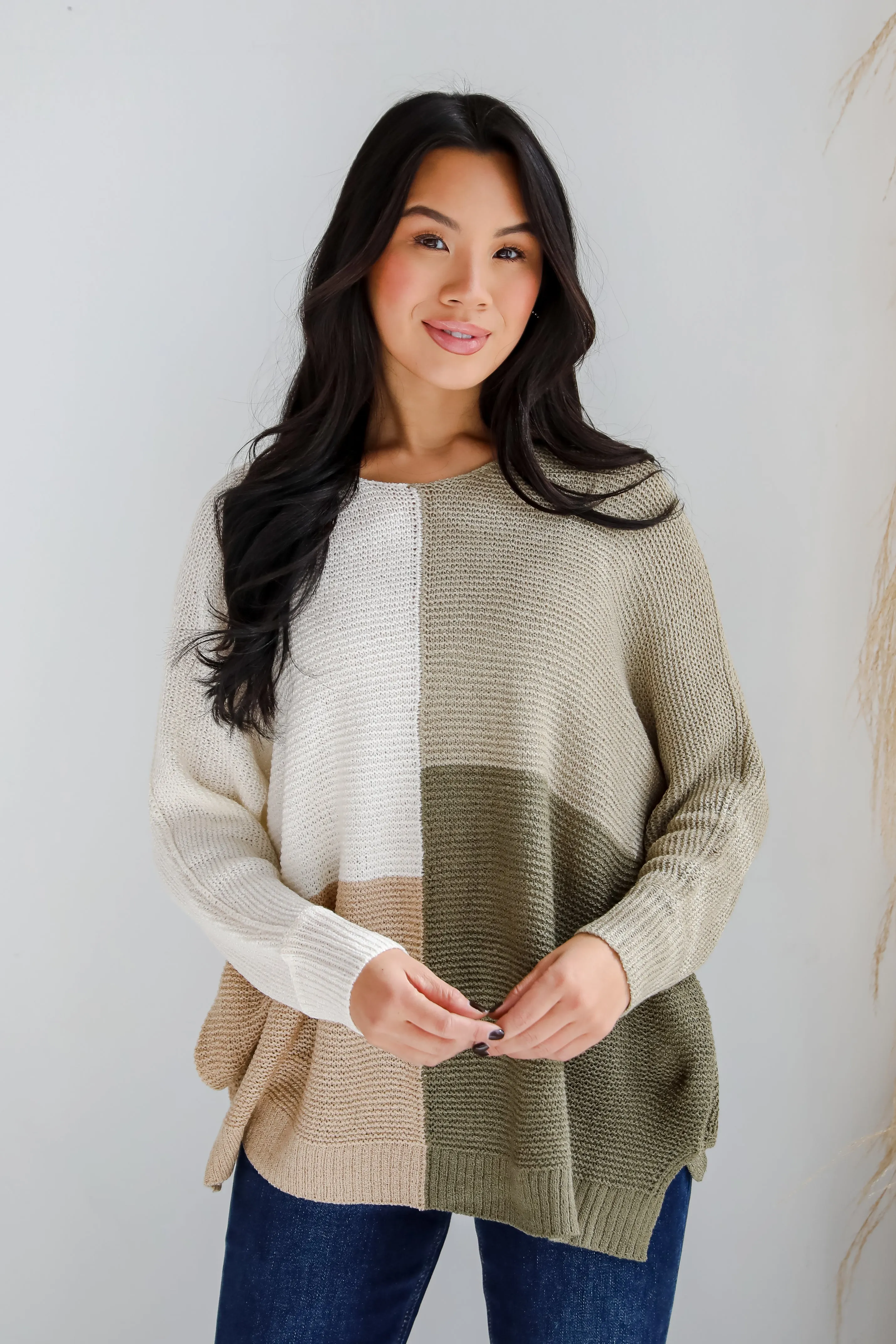 Confident Trend Light Olive Color Block Lightweight Knit Sweater