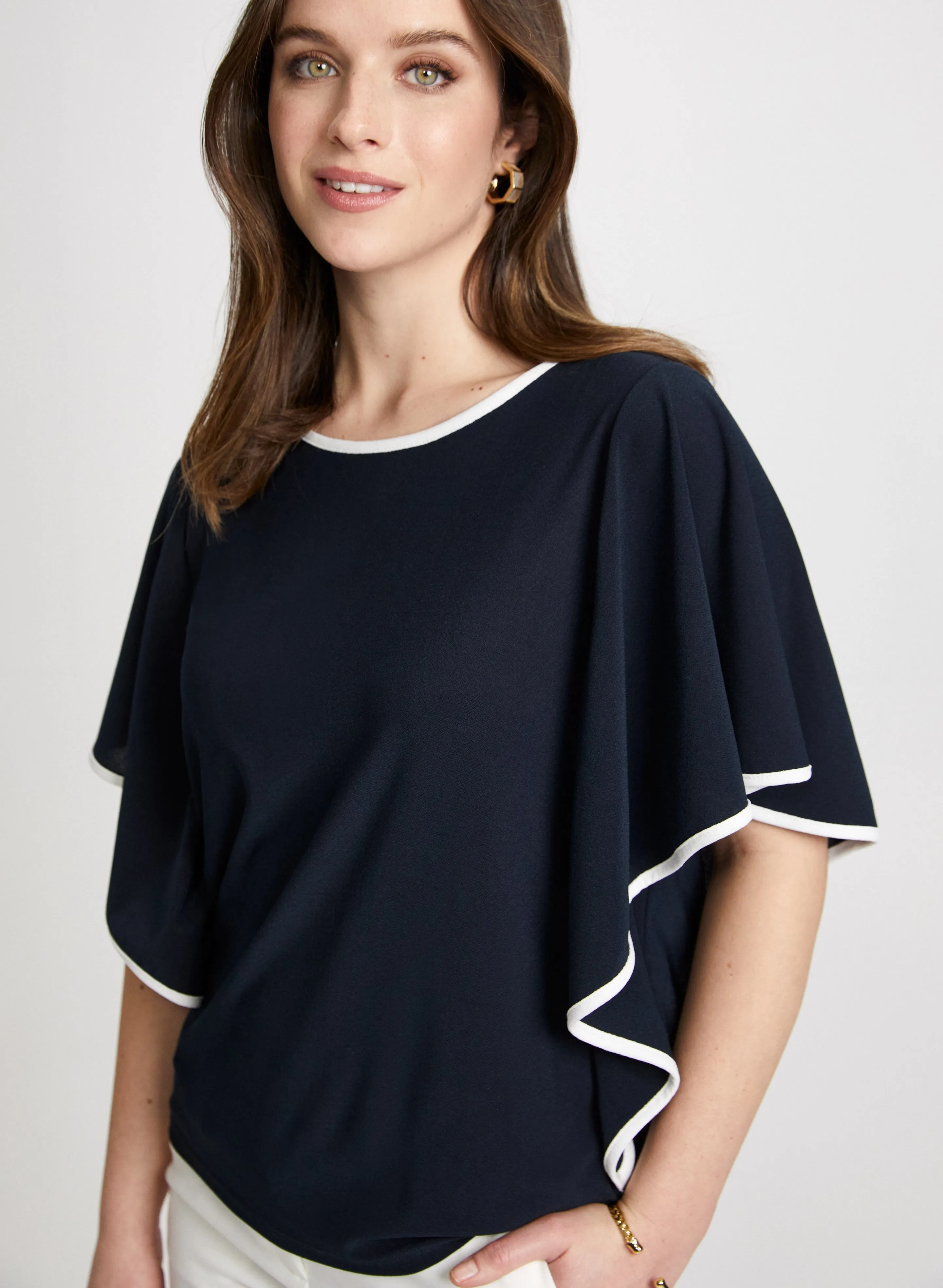 Contrast Trim Ruffle Sleeve Top