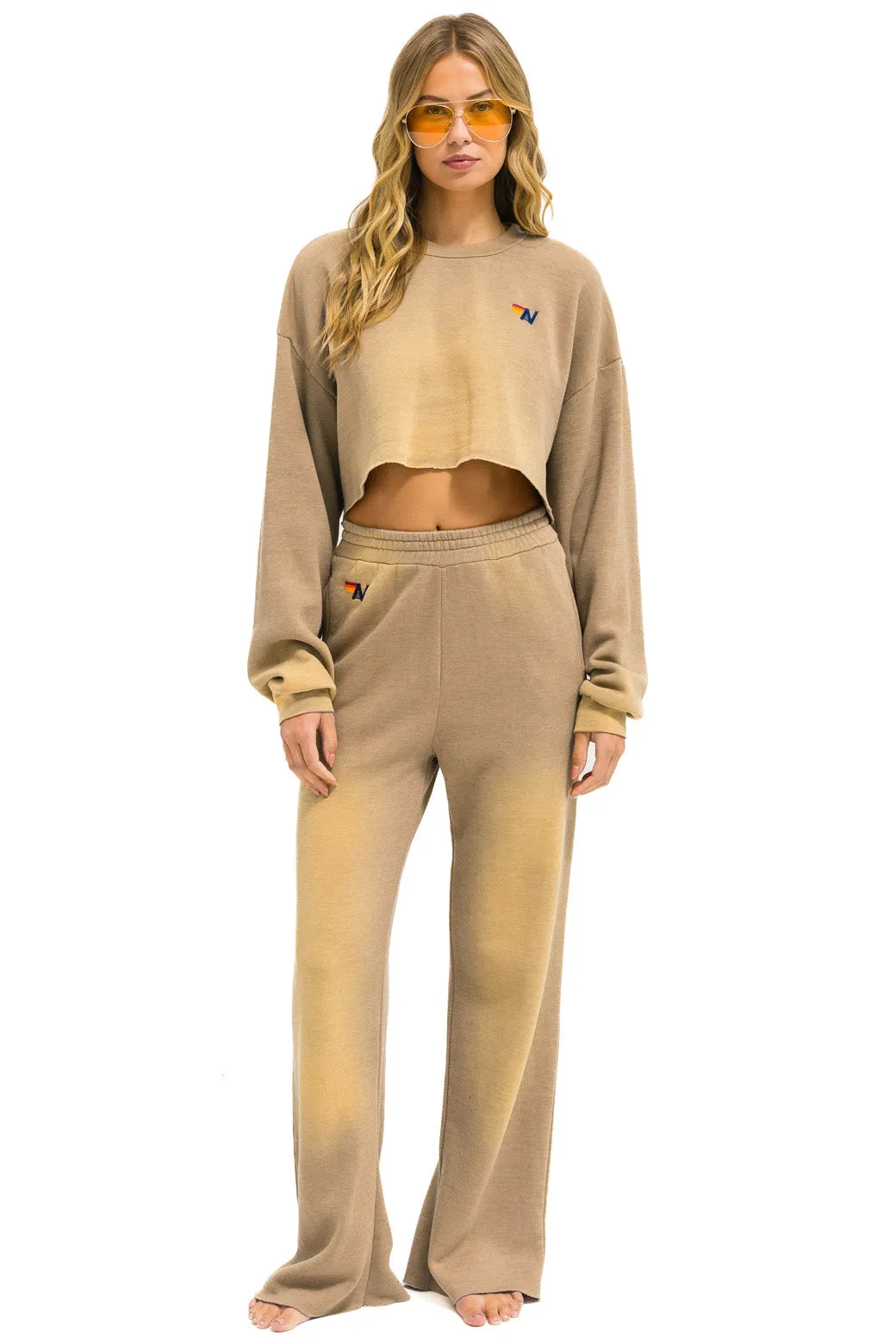 ESSENTIAL CROPPED CREW SWEATSHIRT RELAXED - FADED TAN