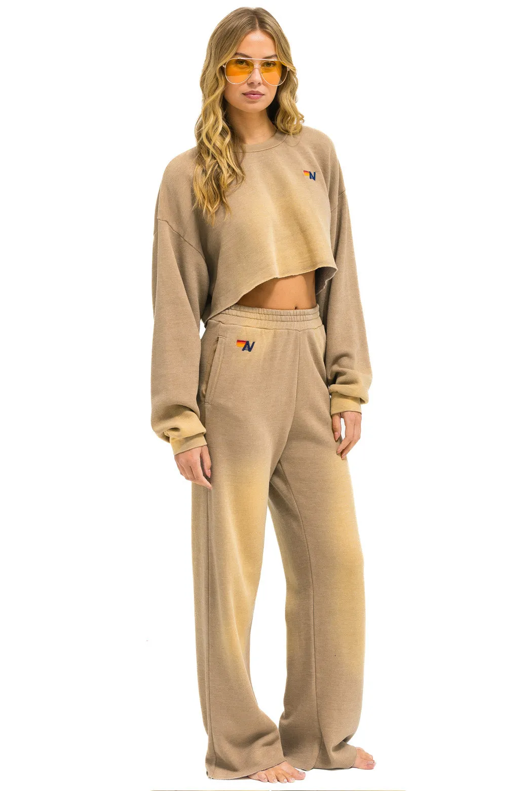 ESSENTIAL CROPPED CREW SWEATSHIRT RELAXED - FADED TAN