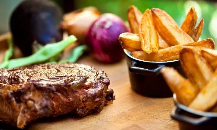 Indulge in a 300g Sirloin Steak and Sides for 2