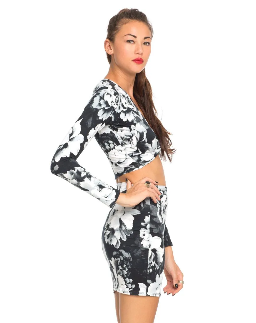 Motel Kira Twist Front Crop in Tonal Floral Black White