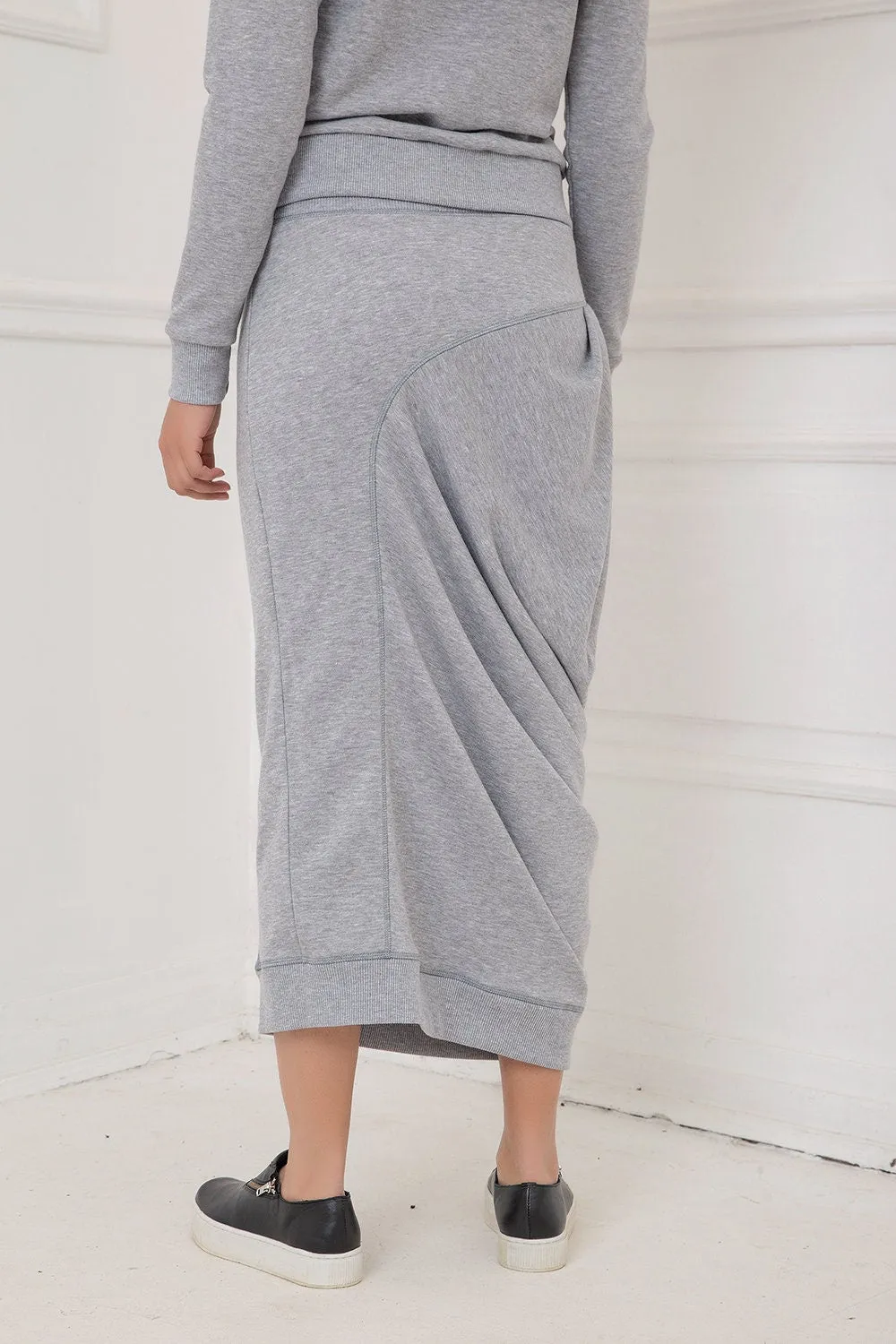 Sweatshirt and skirt - AKILA & CHIHIRA